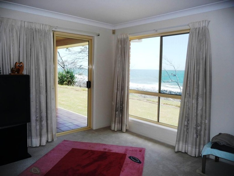 46 Barolin Esplanade, Coral Cove QLD 4670