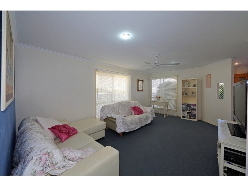 6 Belmonte Drive, Coral Cove QLD 4670