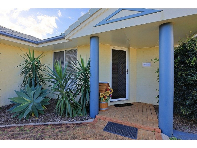 6 Belmonte Drive, Coral Cove QLD 4670