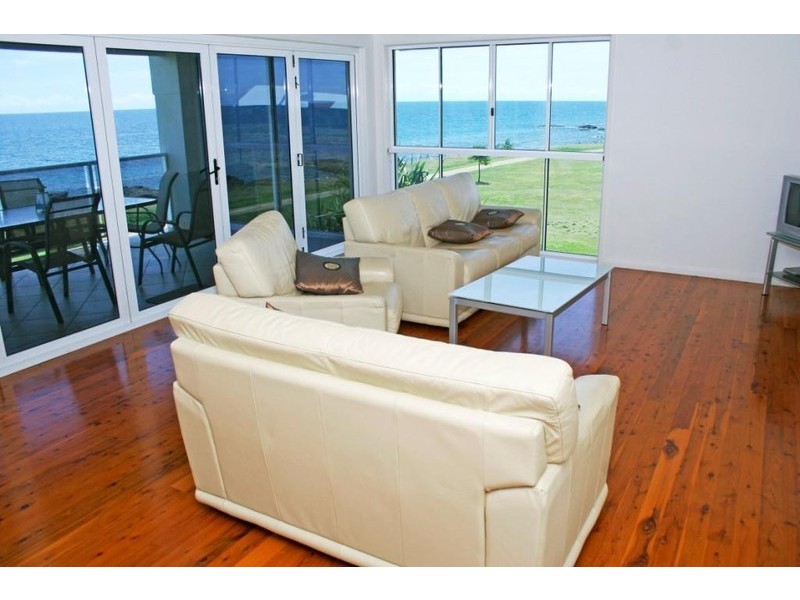 Villa 2 TurtleCove , 16 Selmar Place, Innes Park QLD 4670