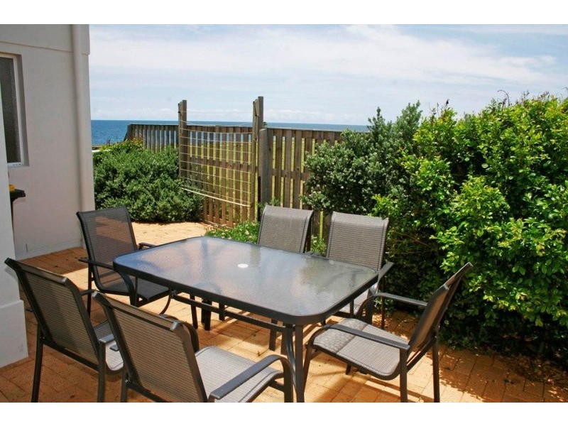 Villa 2 TurtleCove , 16 Selmar Place, Innes Park QLD 4670