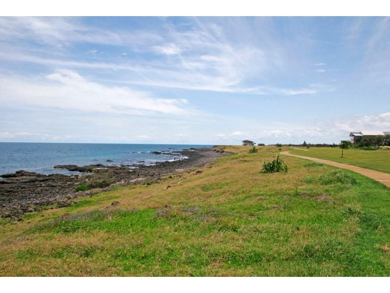 Villa 2 TurtleCove , 16 Selmar Place, Innes Park QLD 4670