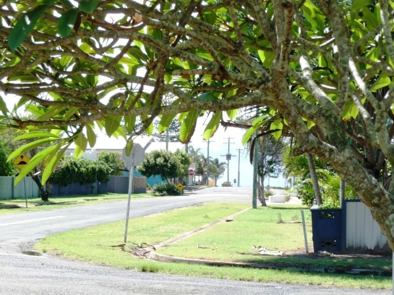 27 Holland Street, Bargara QLD 4670