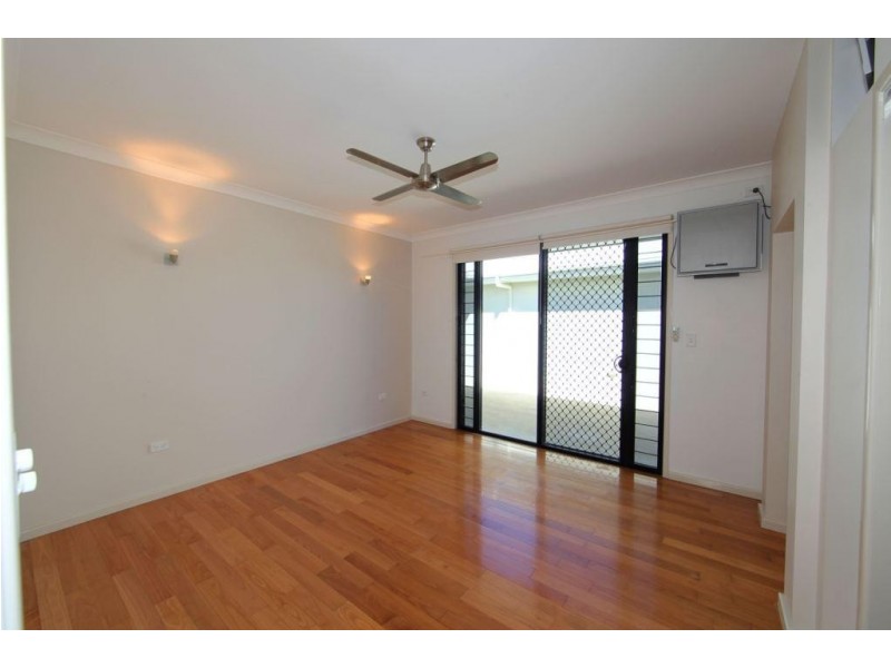 3 Tuckeroo Close, Coral Cove QLD 4670