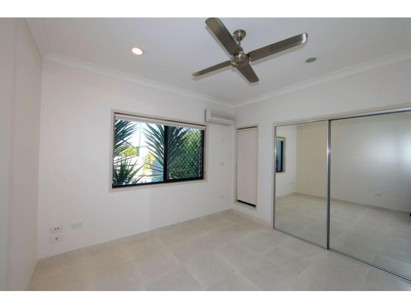 3 Tuckeroo Close, Coral Cove QLD 4670