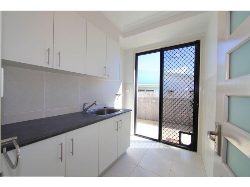 3 Tuckeroo Close, Coral Cove QLD 4670