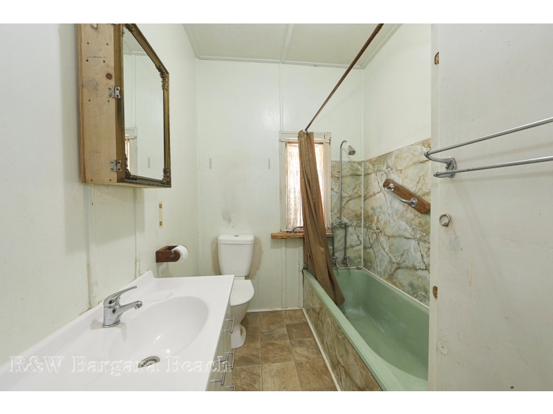 61 Hunter Street, Walkervale QLD 4670