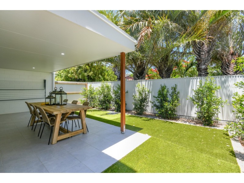 3/11 Holland Street, Bargara QLD 4670