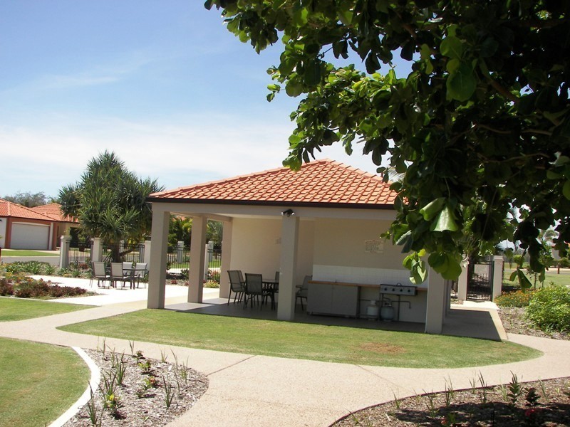 19/5 Chantelle Circuit, Coral Cove QLD 4670