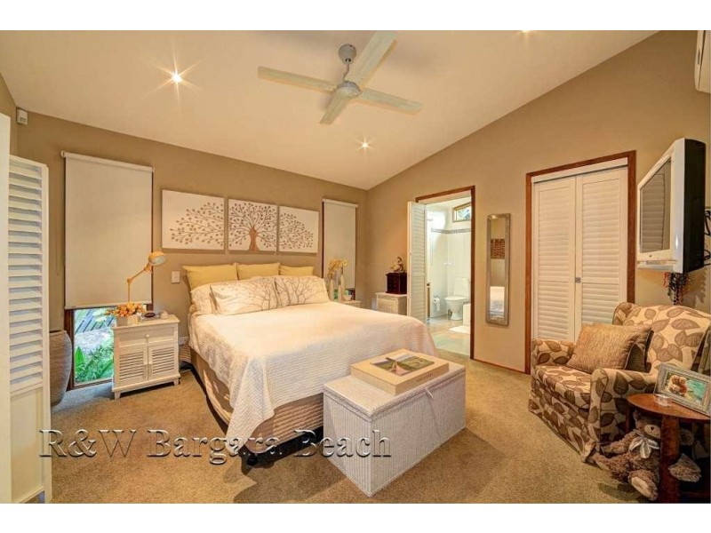 13 Dooley Street, Bargara QLD 4670