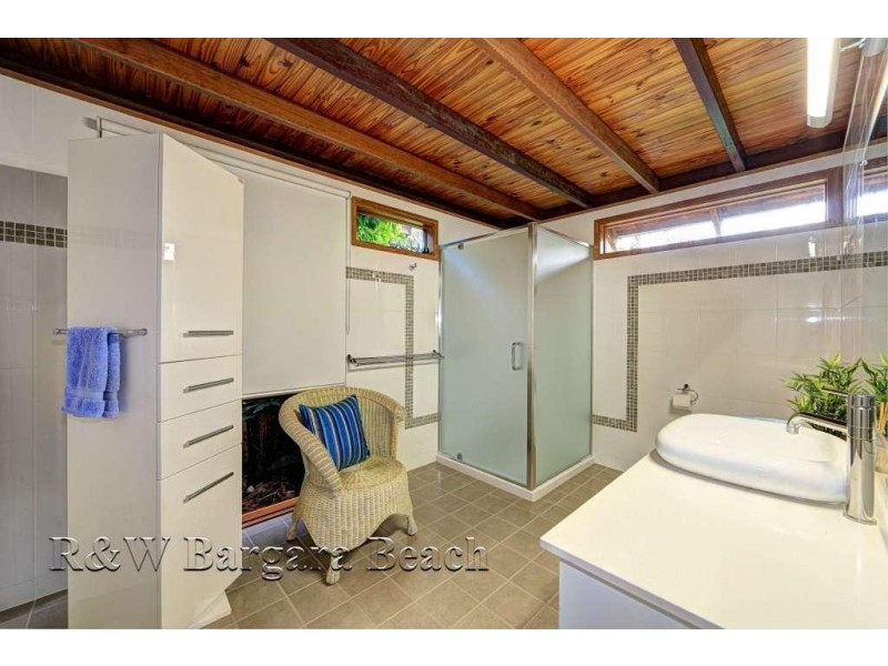 13 Dooley Street, Bargara QLD 4670