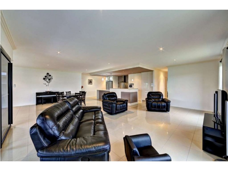 4 Chantilly Street, Bargara QLD 4670