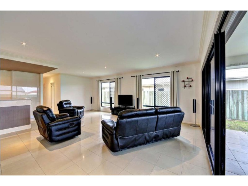 4 Chantilly Street, Bargara QLD 4670