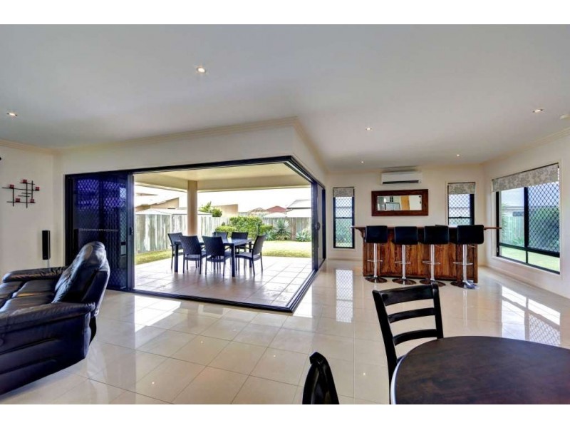 4 Chantilly Street, Bargara QLD 4670