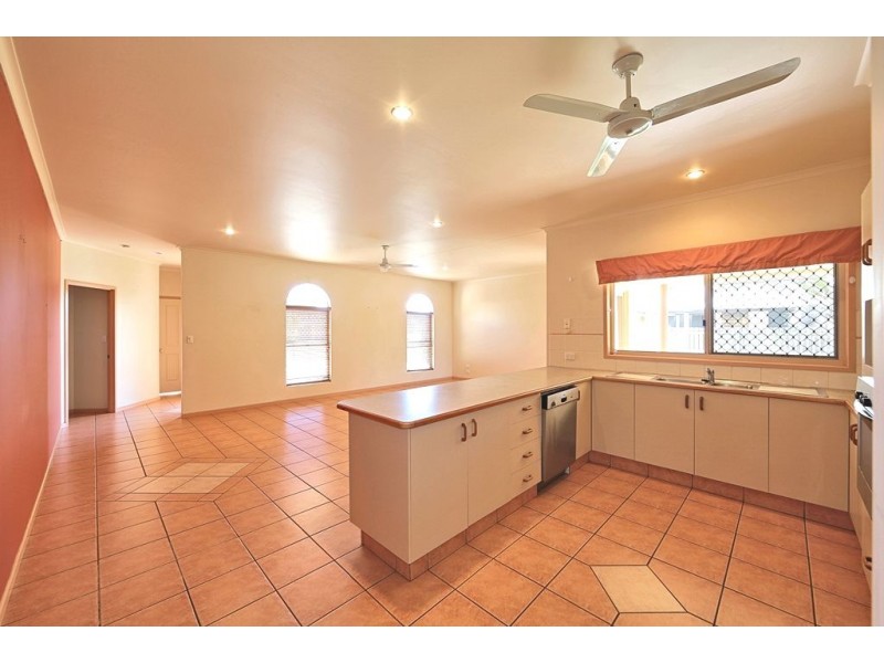 8 Coral Court, Bargara QLD 4670