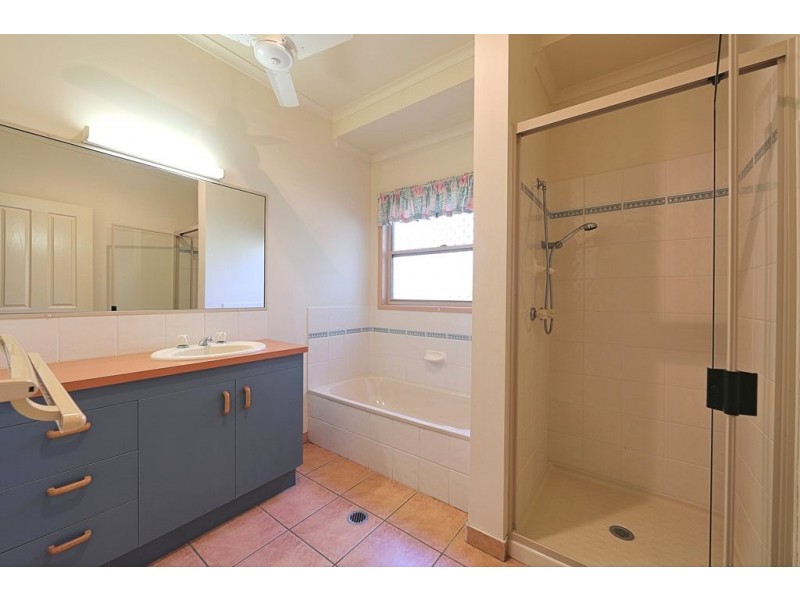 8 Coral Court, Bargara QLD 4670