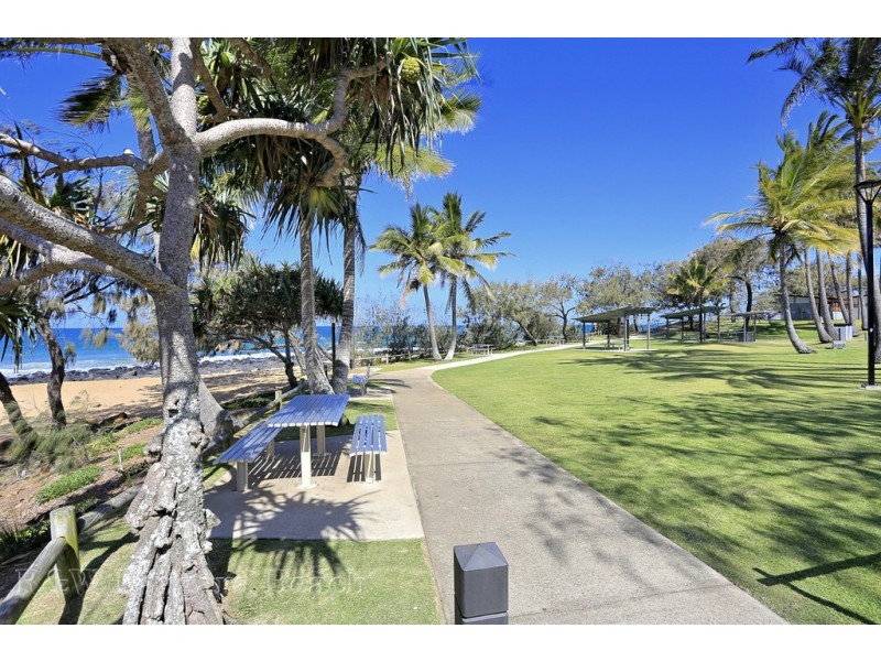 16 Dooley Street, Bargara QLD 4670