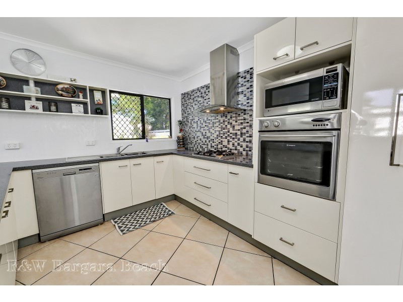 16 Dooley Street, Bargara QLD 4670