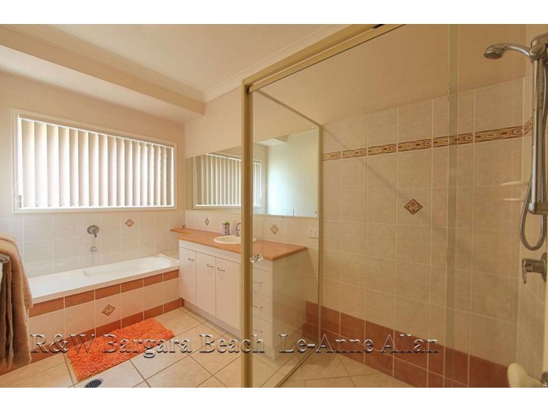 House 11, 5 Robert John Circuit, Coral Cove QLD 4670