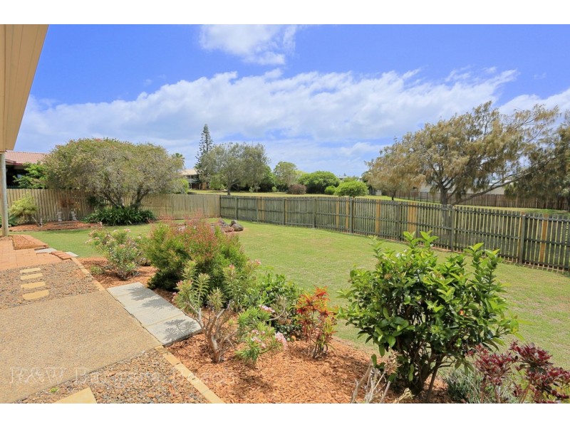 8 Shoreline Crescent, Bargara QLD 4670