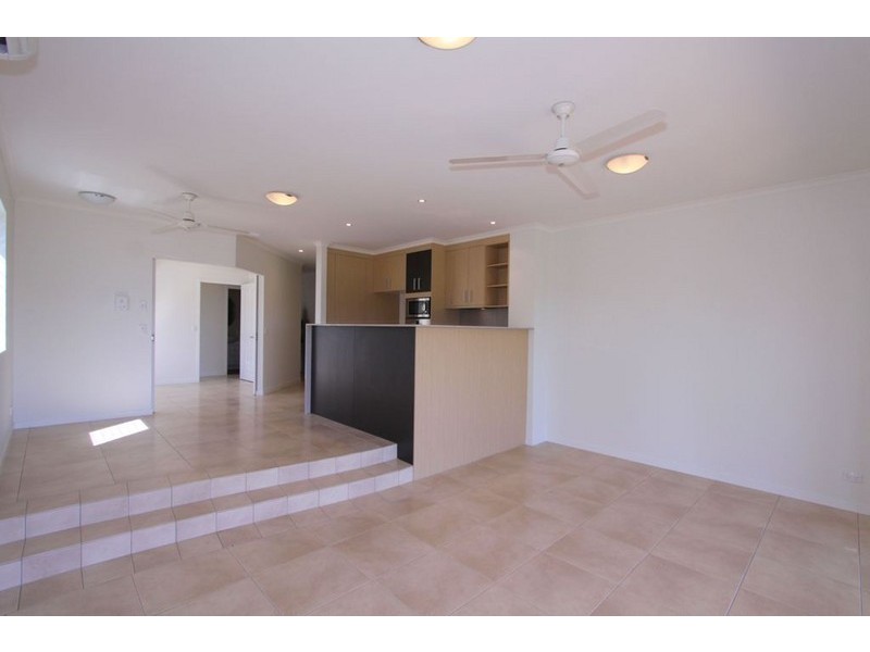 Unit 3 Seascape, 56 Holland Street, Bargara QLD 4670