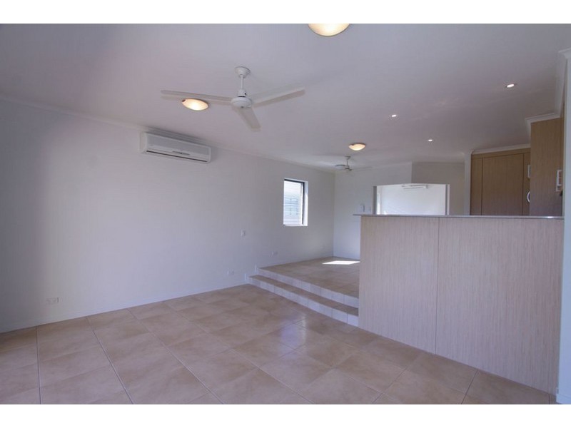 Unit 3 Seascape, 56 Holland Street, Bargara QLD 4670