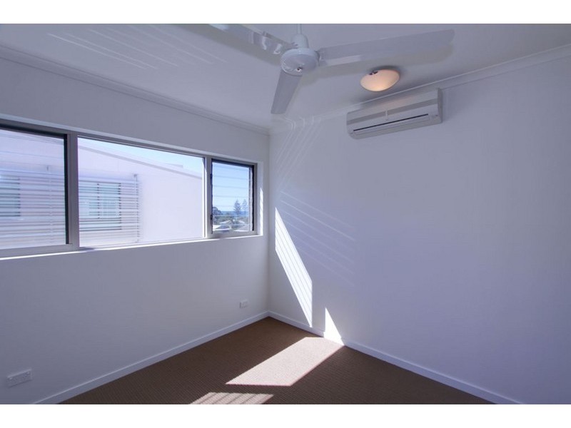 Unit 8 Seascape, 56 Holland Street, Bargara QLD 4670