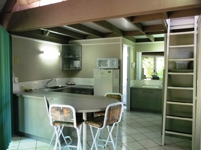 Unit 2 Kellys Beach Resort,10 Trevors Road, Bargara QLD 4670