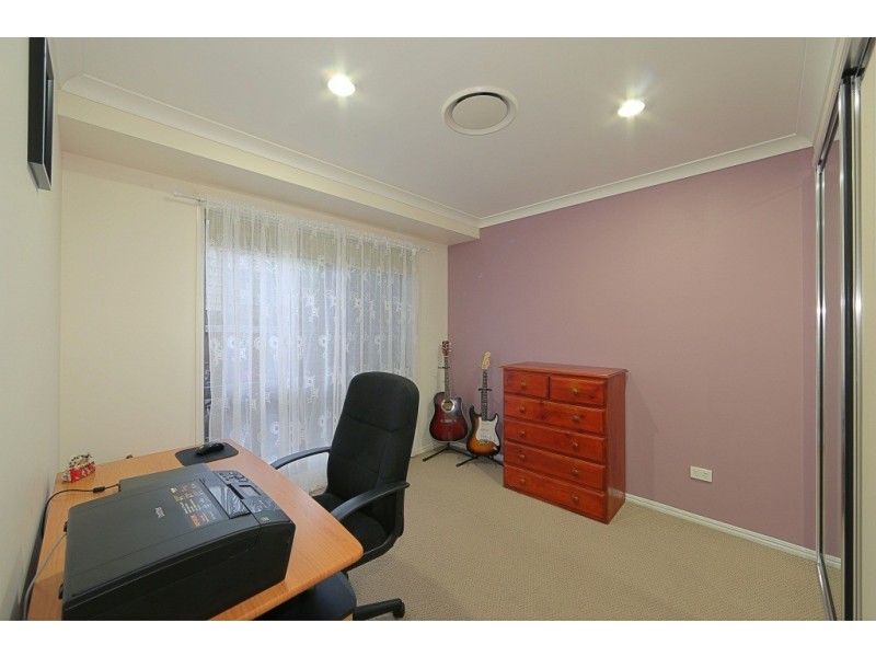 16 Bisdee Street, Coral Cove QLD 4670