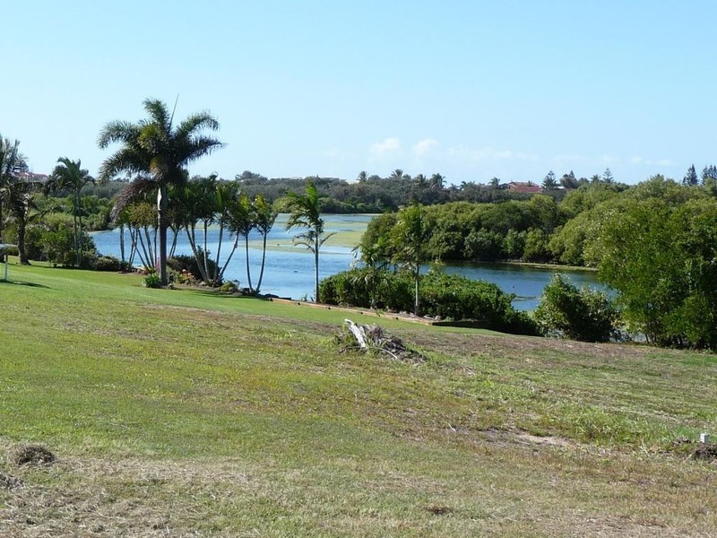 105 Fairway Drive, Bargara QLD 4670