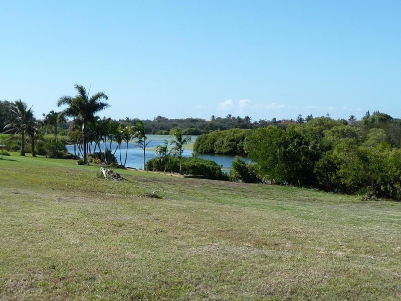 105 Fairway Drive, Bargara QLD 4670
