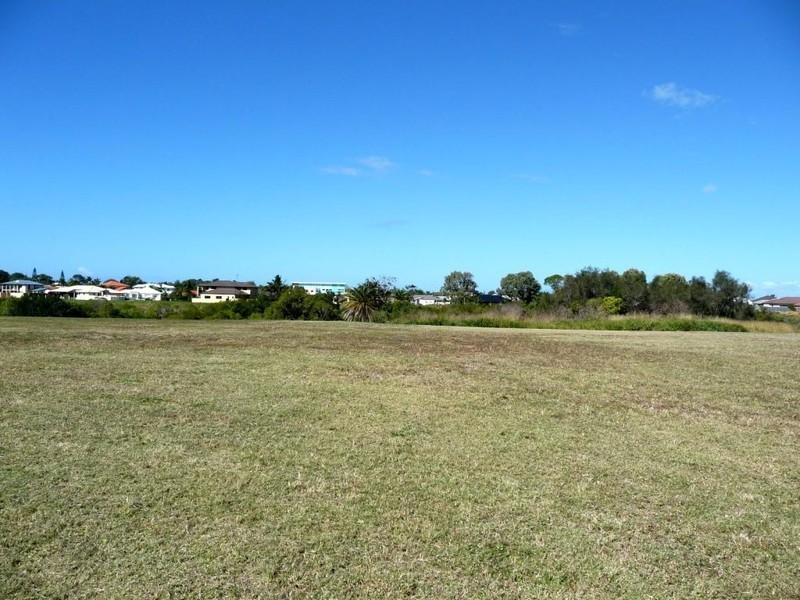 105 Fairway Drive, Bargara QLD 4670