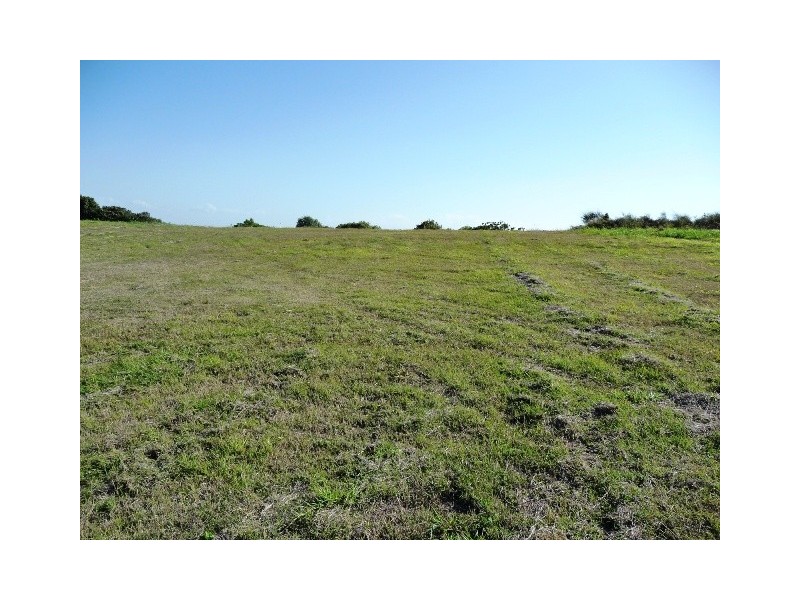 27 Finemore Crescent, Qunaba QLD 4670