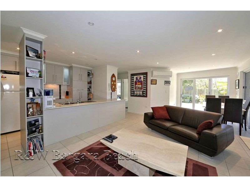 2/6 McDougall Street, Bargara QLD 4670