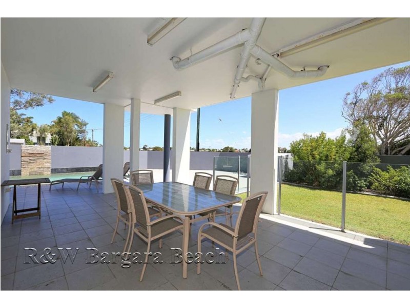 2/6 McDougall Street, Bargara QLD 4670