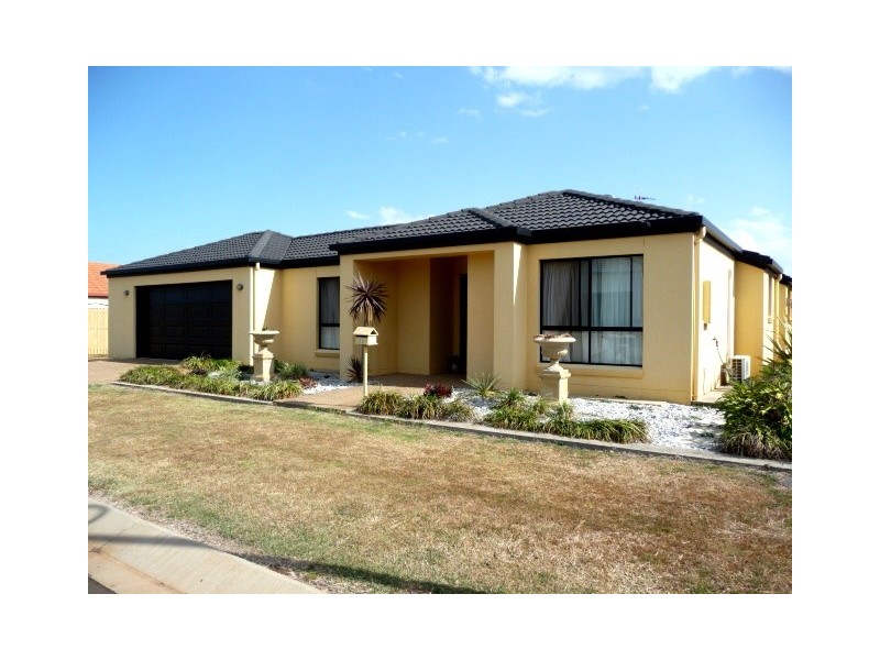 13 Belmonte Drive, Coral Cove QLD 4670