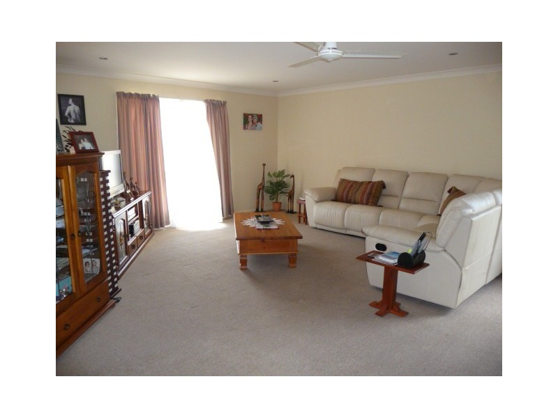 13 Belmonte Drive, Coral Cove QLD 4670