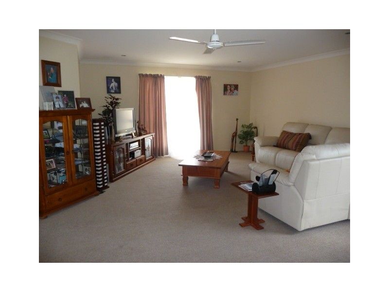 13 Belmonte Drive, Coral Cove QLD 4670