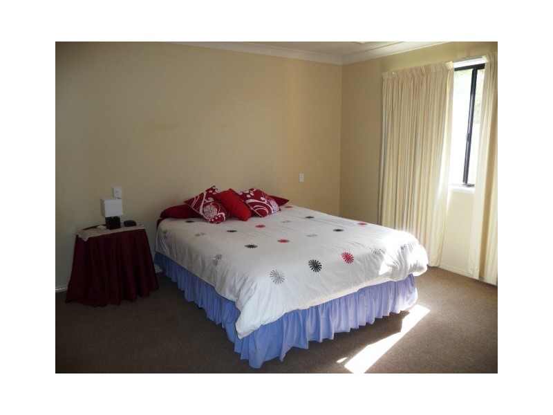 13 Belmonte Drive, Coral Cove QLD 4670