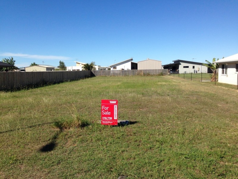 43 Powers Street, Burnett Heads QLD 4670