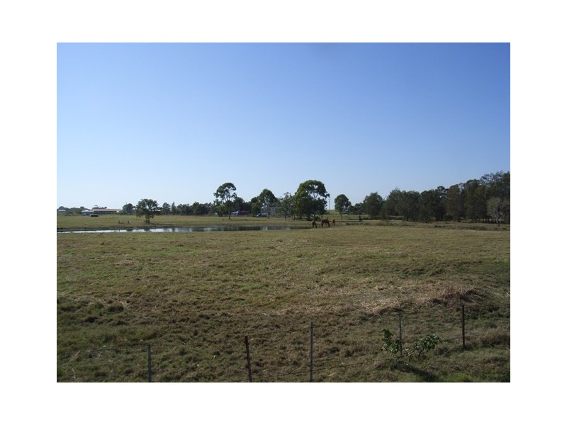 44 Hermans Road, Burnett Heads QLD 4670