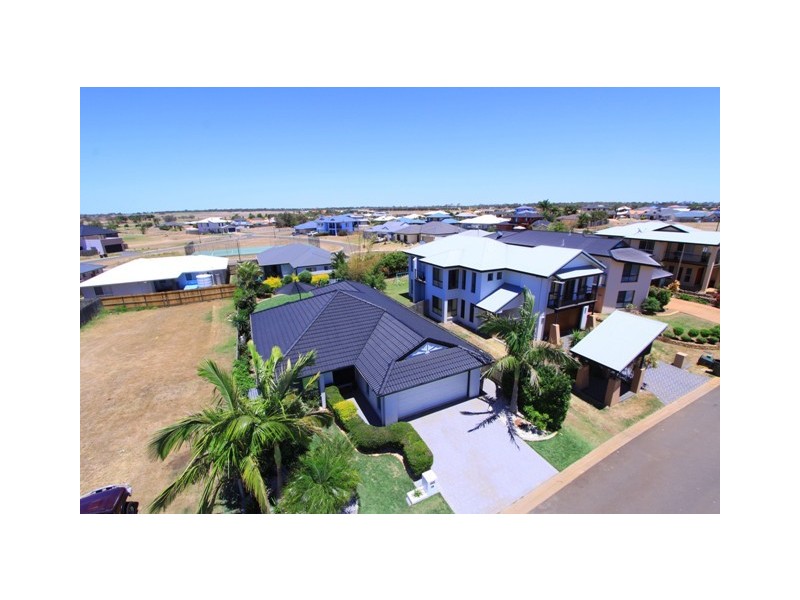 House 18, 5 Robert John Cct, Coral Cove QLD 4670
