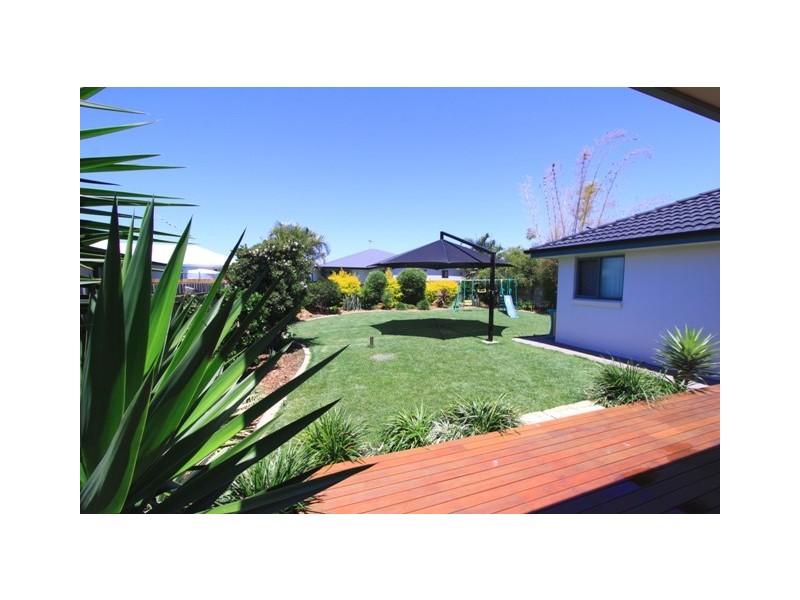 House 18, 5 Robert John Cct, Coral Cove QLD 4670