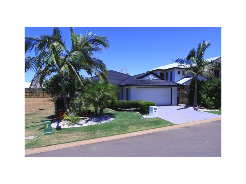House 18, 5 Robert John Cct, Coral Cove QLD 4670