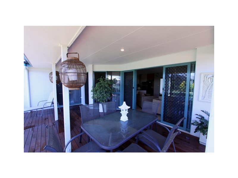 House 18, 5 Robert John Cct, Coral Cove QLD 4670