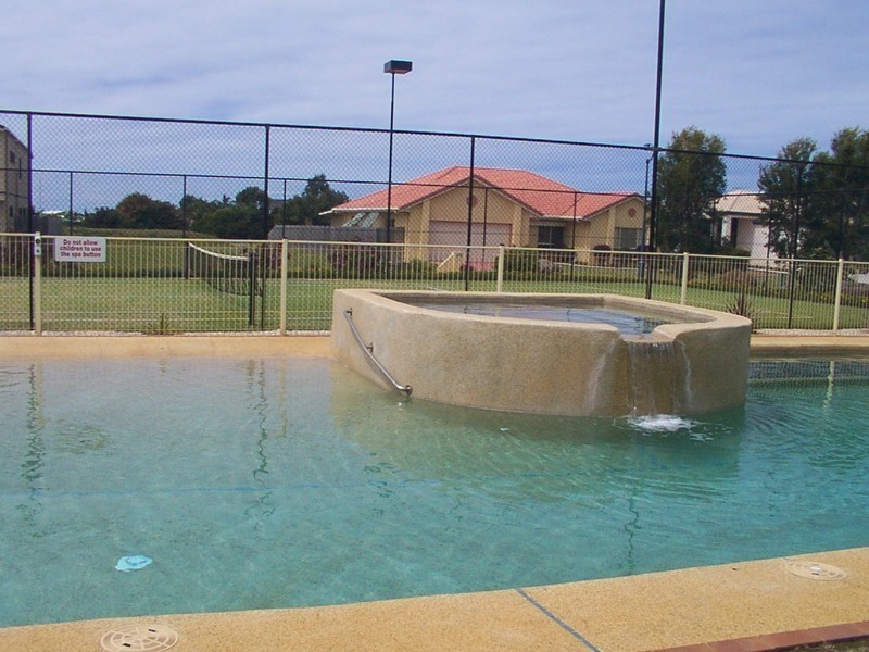 House 18, 5 Robert John Cct, Coral Cove QLD 4670