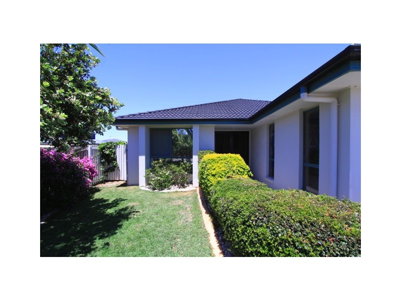 House 18, 5 Robert John Cct, Coral Cove QLD 4670