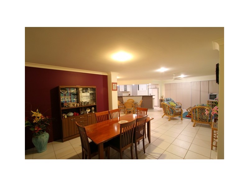 211 Barolin Esplande, Coral Cove QLD 4670