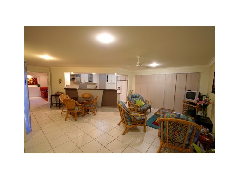 211 Barolin Esplande, Coral Cove QLD 4670