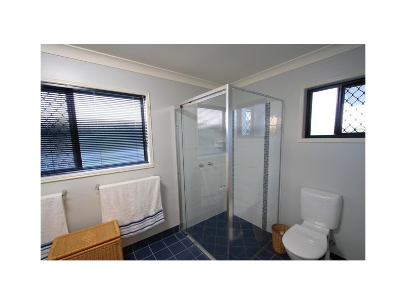 211 Barolin Esplande, Coral Cove QLD 4670